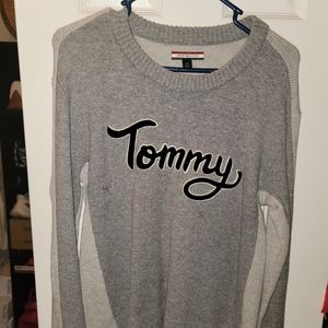 Tommy Hilfiger sweater
